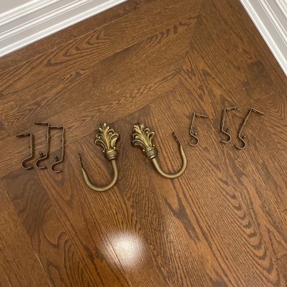 Gold Drapery Rod. Two rods. - Picture 6 of 8